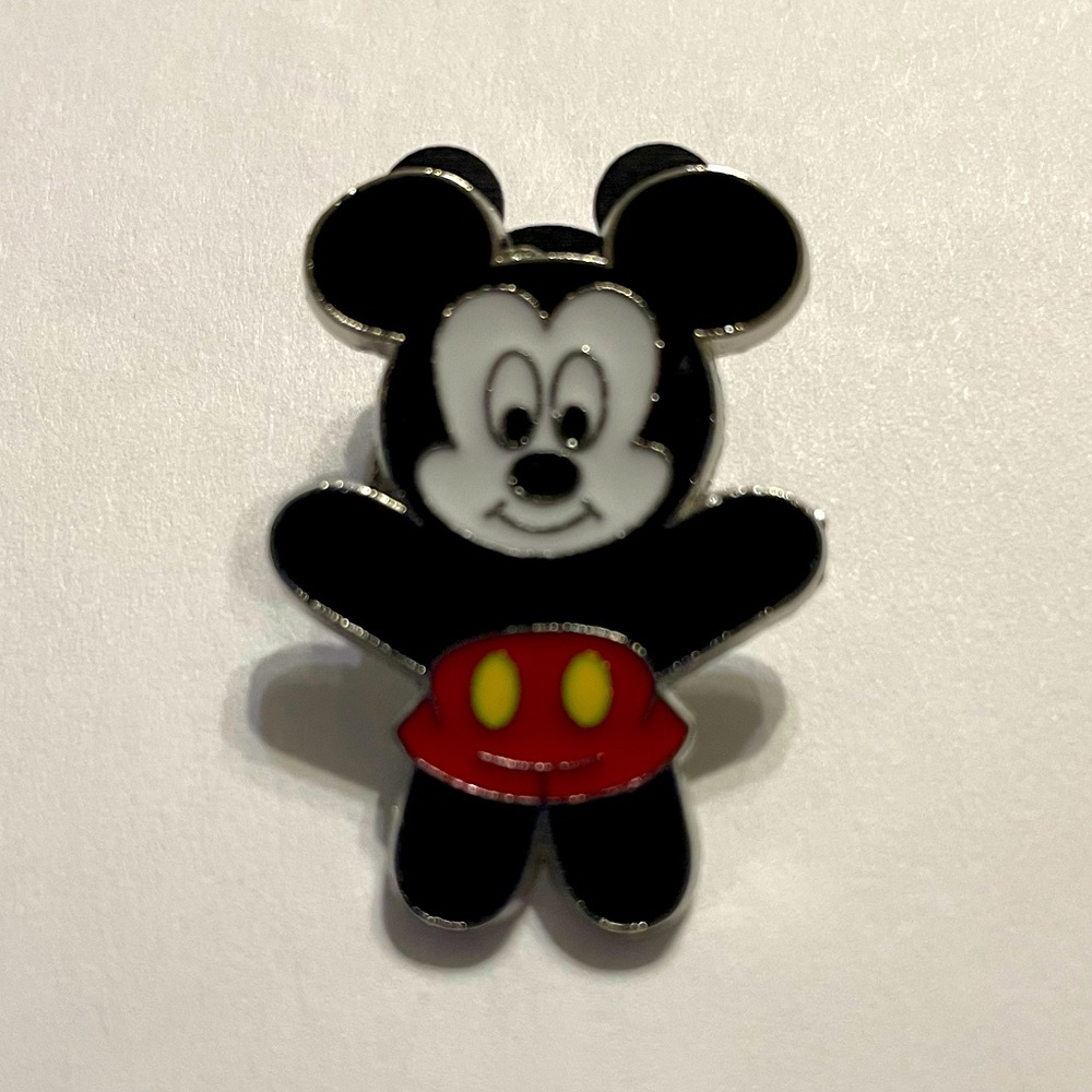 3/$25 Disney Trading Pins Mickey Mouse 2009
